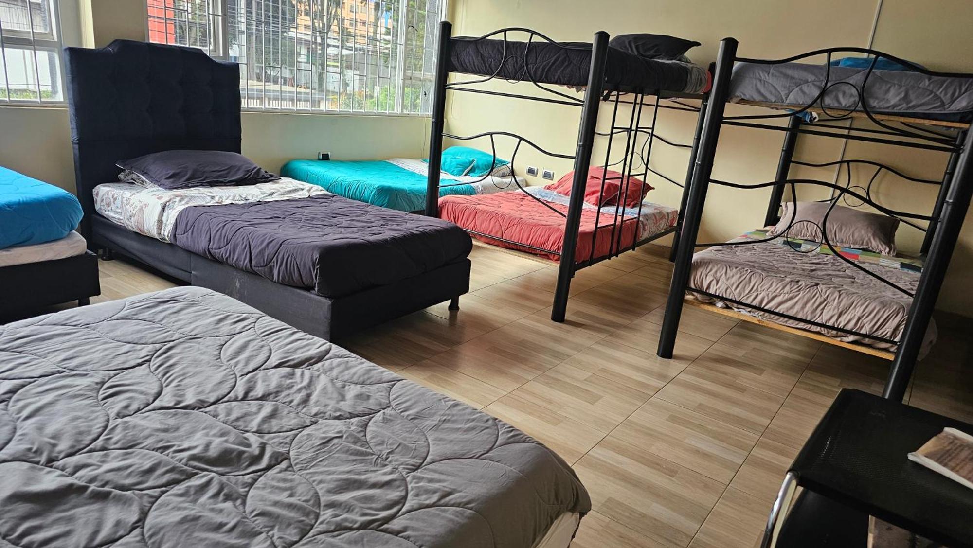 Colisseum Roma House- Campin Simon Bolivar Movistar Embajada Compensar Bogotá Zimmer foto