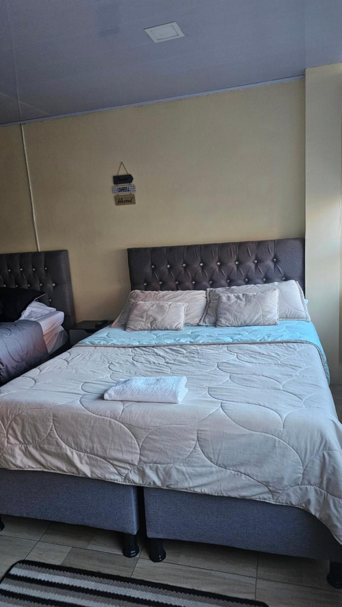 Colisseum Roma House- Campin Simon Bolivar Movistar Embajada Compensar Bogotá Zimmer foto